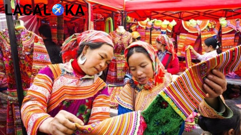 Chợ đêm Cốc Pài luôn nhộn nhịp