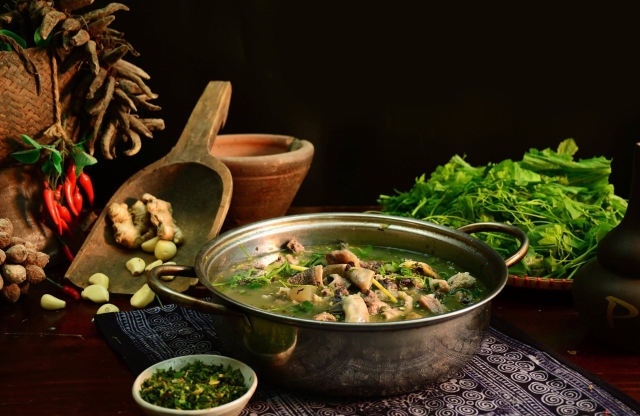 Thắng cố là đặc sản Hà Giang bạn nhất định phải thử khi đi du lịch