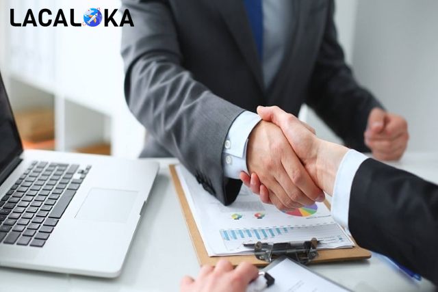 Bạn nên thống nhất trước với chủ cửa hàng về thời gian và chi phí thuê xe
