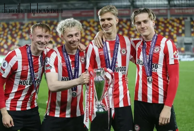 Những Cầu Thủ Biểu Tượng Tạo Dấu Ấn Cho Brentford